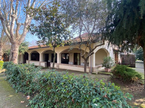 casa indipendente in vendita a Coriano in zona Sant'Andrea in Besanigo