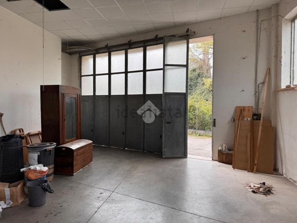 negozio in vendita a Coriano in zona Cerasolo