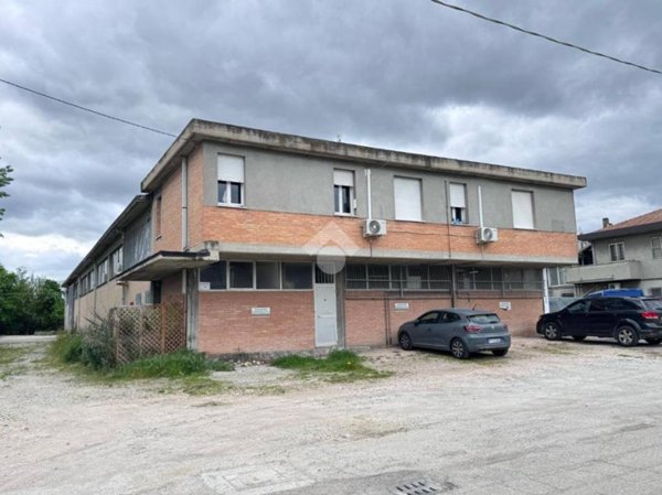 locale commerciale in vendita a Coriano in zona Cerasolo