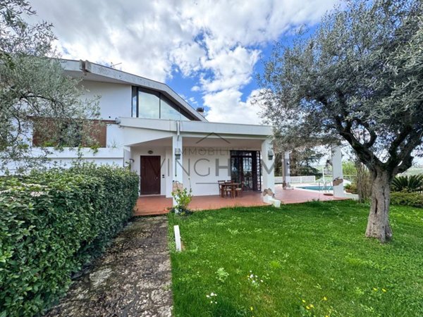 casa indipendente in vendita a Coriano in zona Cerasolo