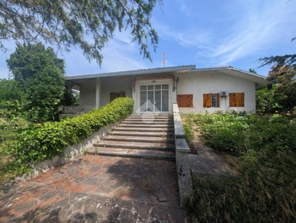 casa indipendente in vendita a Coriano in zona Cerasolo