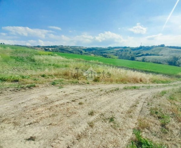 terreno edificabile in vendita a Coriano in zona Cerasolo