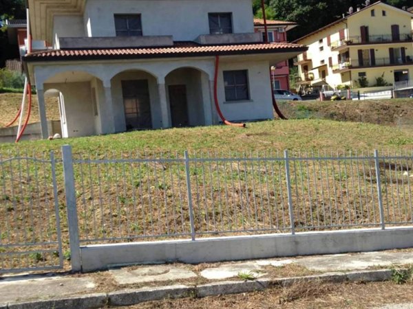 casa indipendente in vendita a Gemmano
