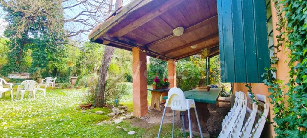 casa indipendente in vendita a Gemmano in zona Marazzano