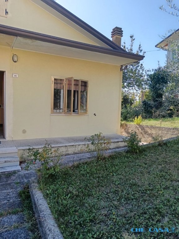 casa indipendente in vendita a Gemmano in zona Villa.