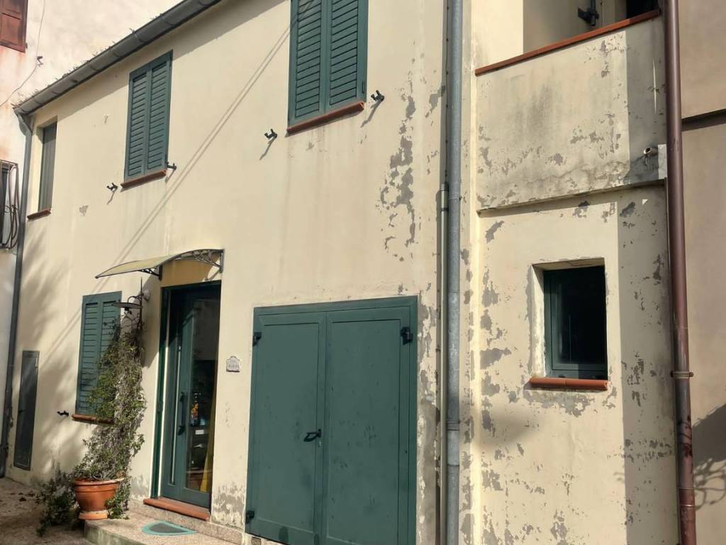 casa indipendente in vendita a Gemmano