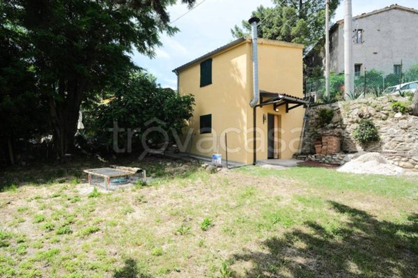 casa indipendente in vendita a Gemmano