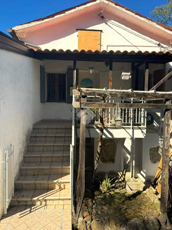 casa indipendente in vendita a Gemmano