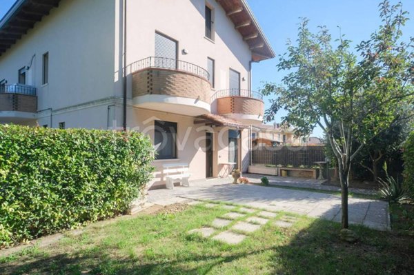 appartamento in vendita a Gemmano in zona Villa.