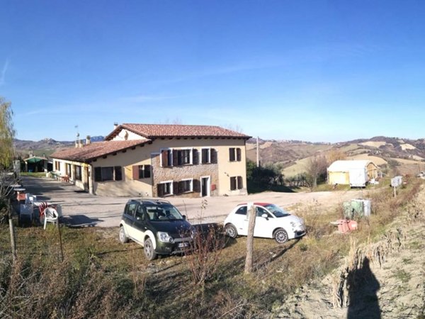 casa indipendente in vendita a Gemmano