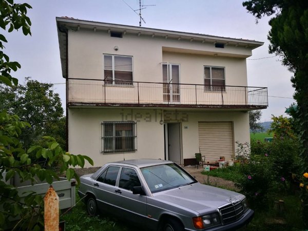 casa indipendente in vendita a Gemmano