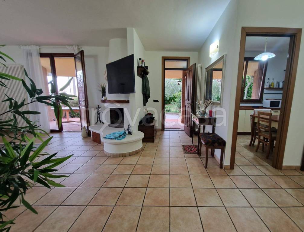 casa indipendente in vendita a Gemmano in zona Villa.