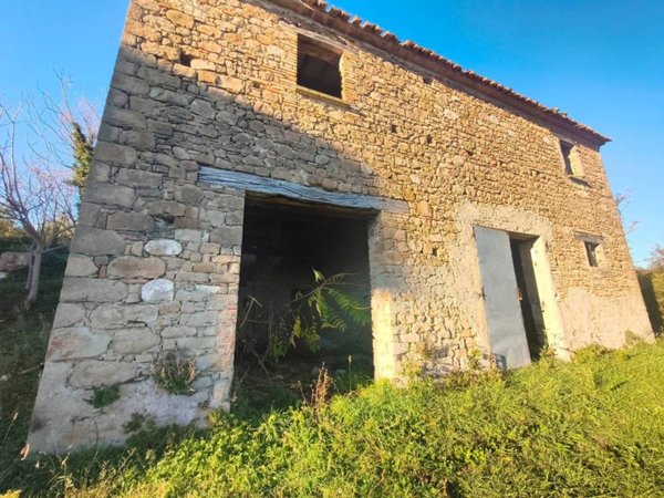 casa indipendente in vendita a Gemmano in zona Onferno