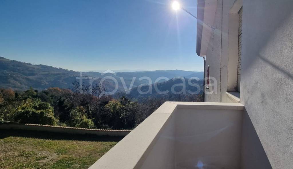 casa indipendente in vendita a Gemmano in zona Villa.