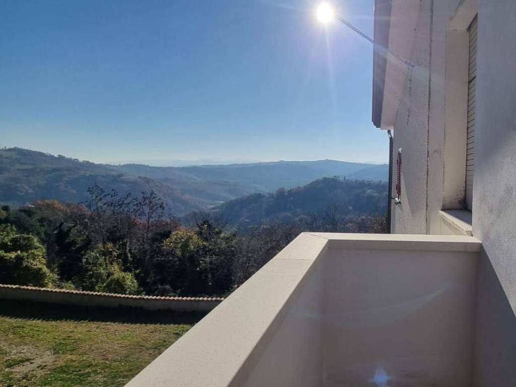 casa indipendente in vendita a Gemmano in zona Villa.