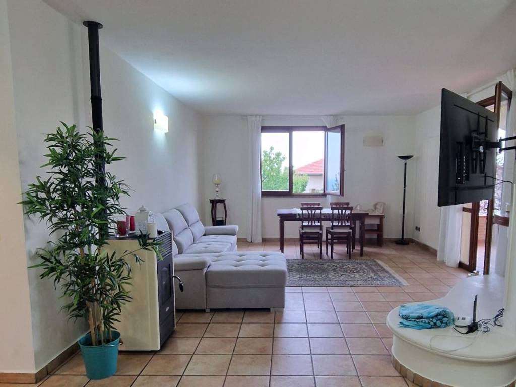 casa indipendente in vendita a Gemmano in zona Villa.