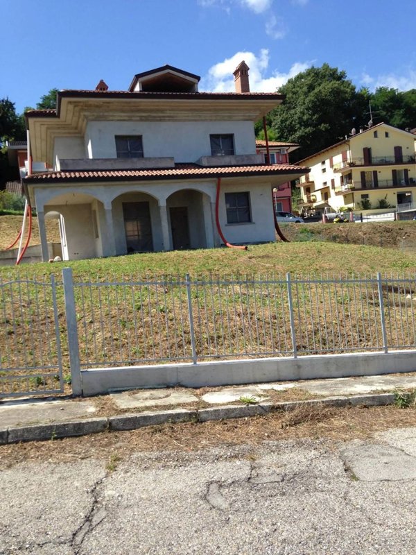 casa indipendente in vendita a Gemmano