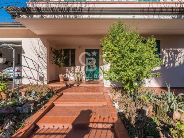 casa indipendente in vendita a Gemmano in zona Villa.