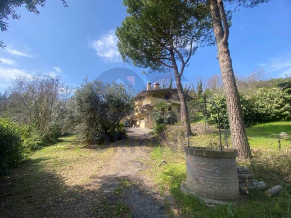 casa indipendente in vendita a Gemmano in zona Villa.