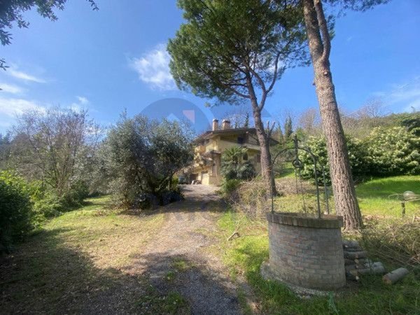 casa indipendente in vendita a Gemmano in zona Villa.