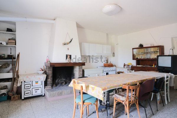 casa indipendente in vendita a Gemmano in zona Onferno
