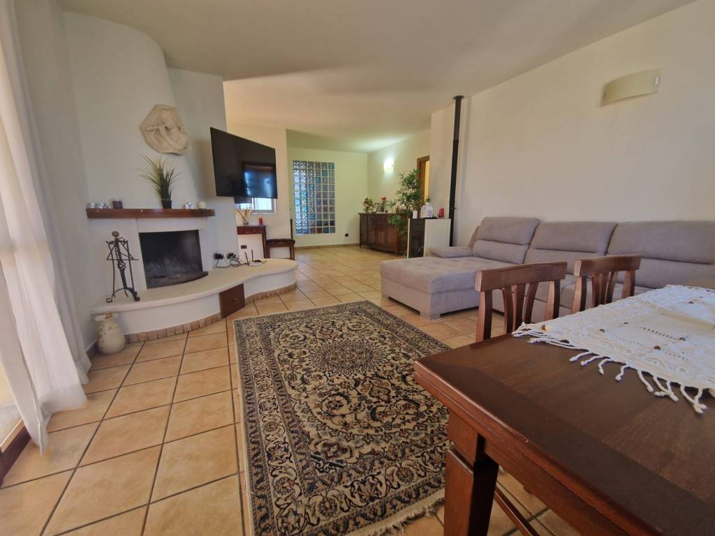 casa indipendente in vendita a Gemmano in zona Villa.