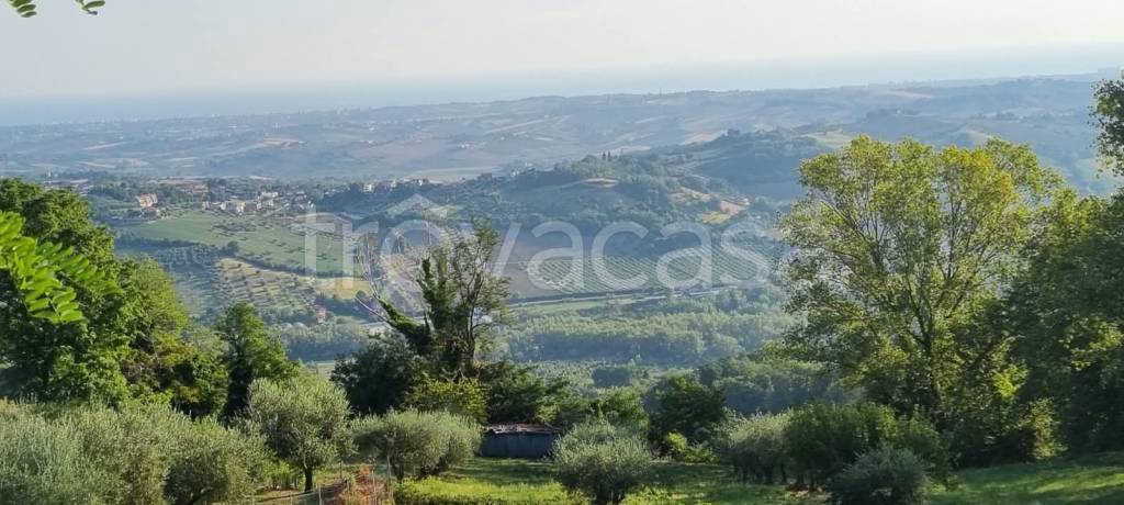 terreno edificabile in vendita a Gemmano