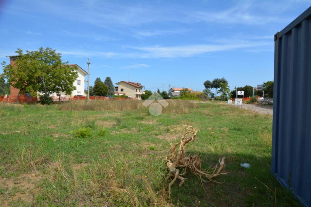 terreno edificabile in vendita a Misano Adriatico in zona Cella