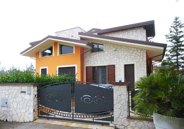 casa indipendente in vendita a Misano Adriatico in zona Casette