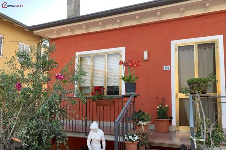 casa indipendente in vendita a Misano Adriatico in zona Scacciano