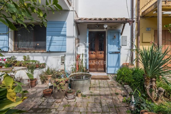 casa indipendente in vendita a Misano Adriatico in zona Scacciano