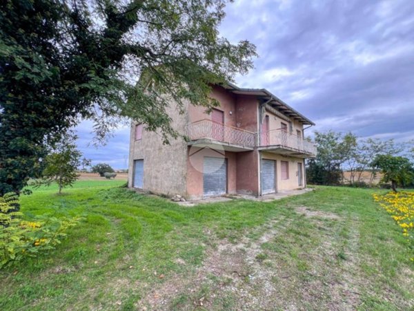 casa indipendente in vendita a Misano Adriatico in zona Misano Monte