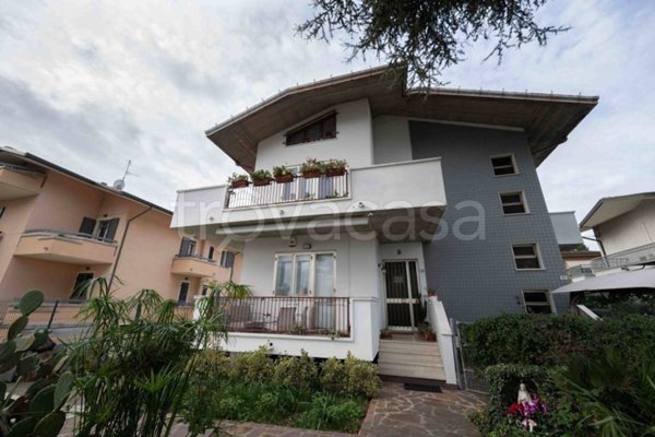 appartamento in vendita a Misano Adriatico in zona Scacciano