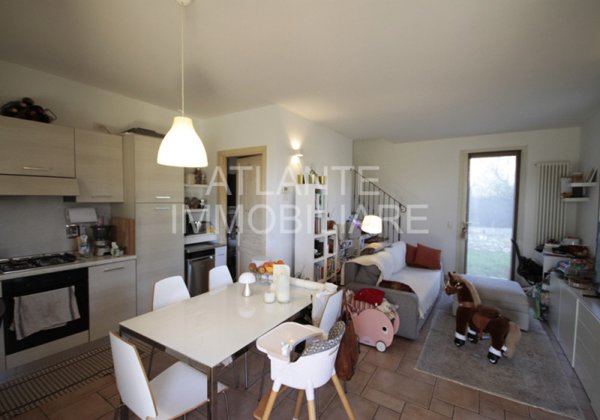 casa indipendente in vendita a Misano Adriatico in zona Misano Monte