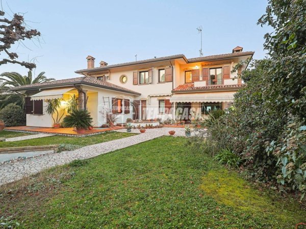 casa indipendente in vendita a Misano Adriatico