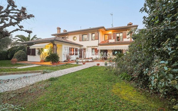 casa indipendente in vendita a Misano Adriatico