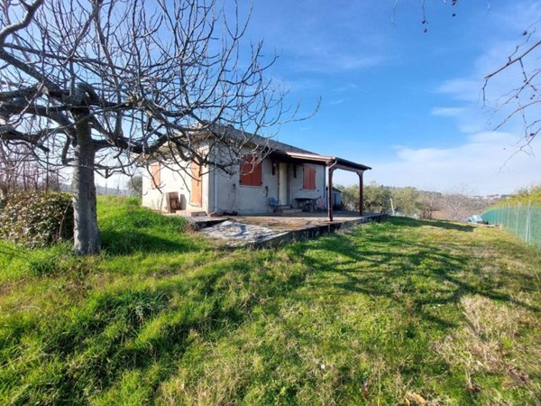 casa indipendente in vendita a Misano Adriatico in zona Misano Monte