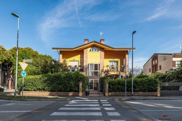 casa indipendente in vendita a Misano Adriatico
