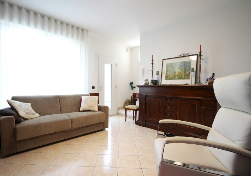 casa indipendente in vendita a Misano Adriatico in zona Misano Monte