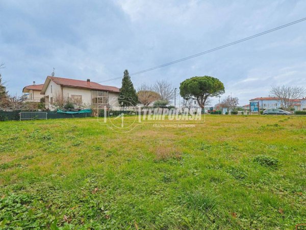 terreno edificabile in vendita a Misano Adriatico in zona Santa Monica