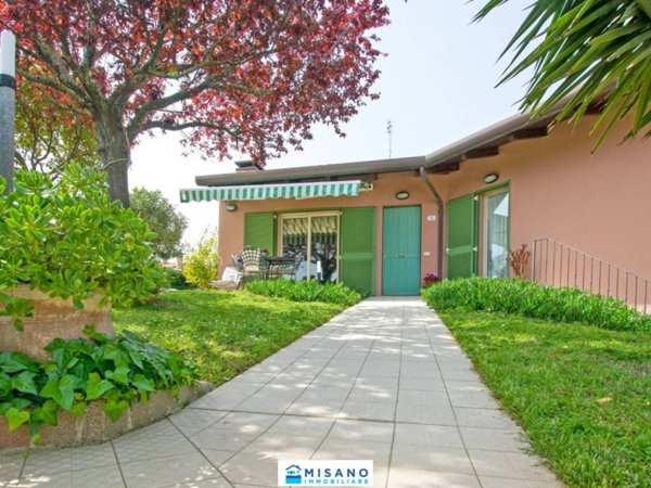 casa indipendente in vendita a Misano Adriatico in zona Belvedere