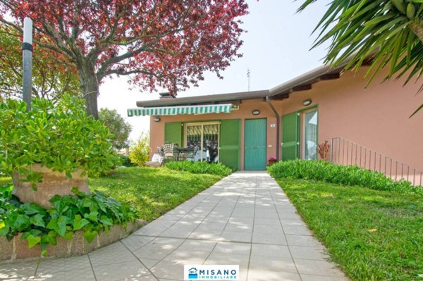 casa indipendente in vendita a Misano Adriatico in zona Belvedere