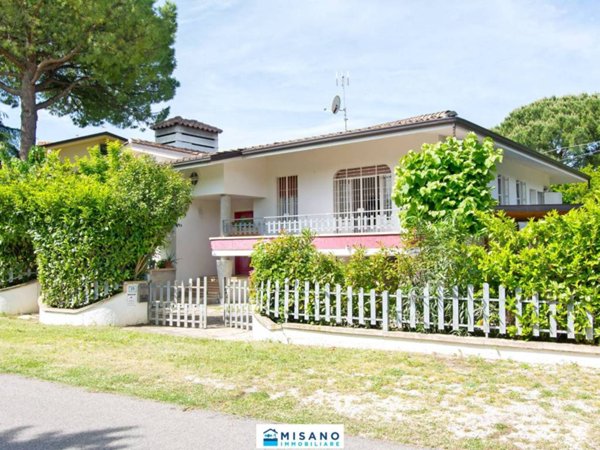 casa indipendente in vendita a Misano Adriatico in zona Cella