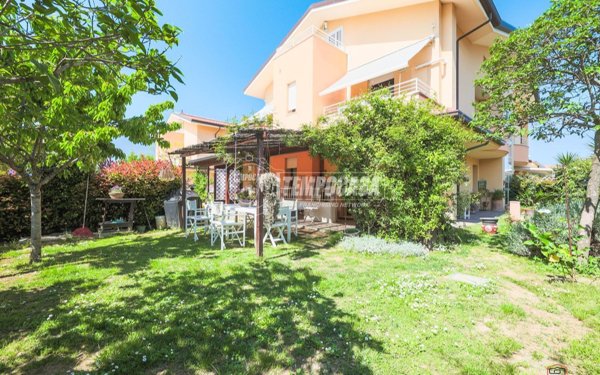 appartamento in vendita a Misano Adriatico in zona Cella