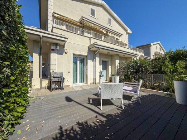 appartamento in vendita a Misano Adriatico in zona Villaggio Argentina