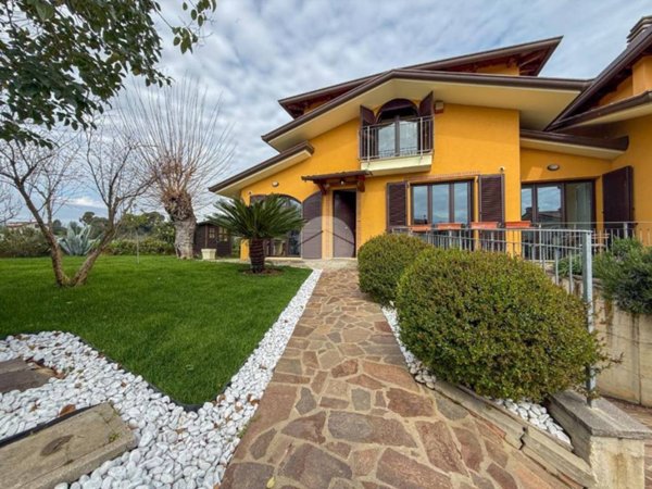 casa indipendente in vendita a Misano Adriatico in zona Casette