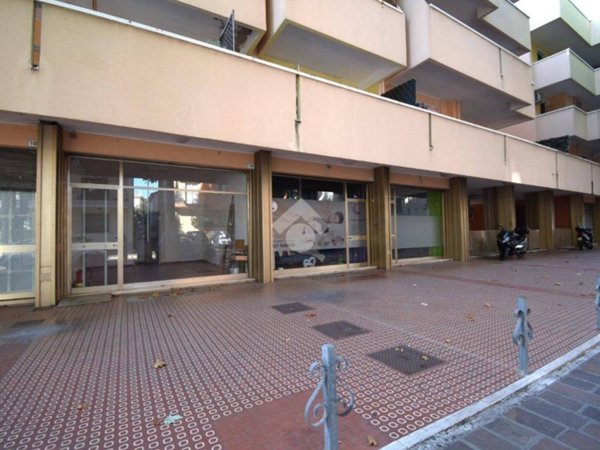 negozio in vendita a Misano Adriatico
