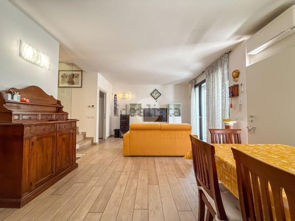 casa indipendente in vendita a Misano Adriatico in zona Santa Monica