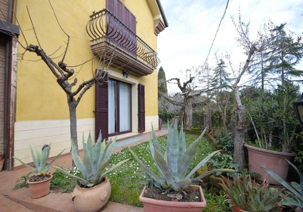 casa indipendente in vendita a Misano Adriatico in zona Misano Monte