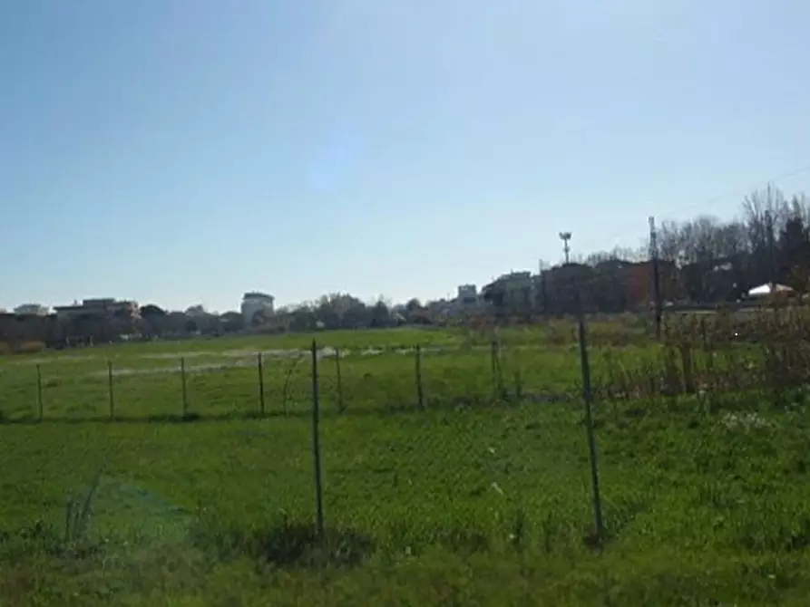 terreno edificabile in vendita a Misano Adriatico